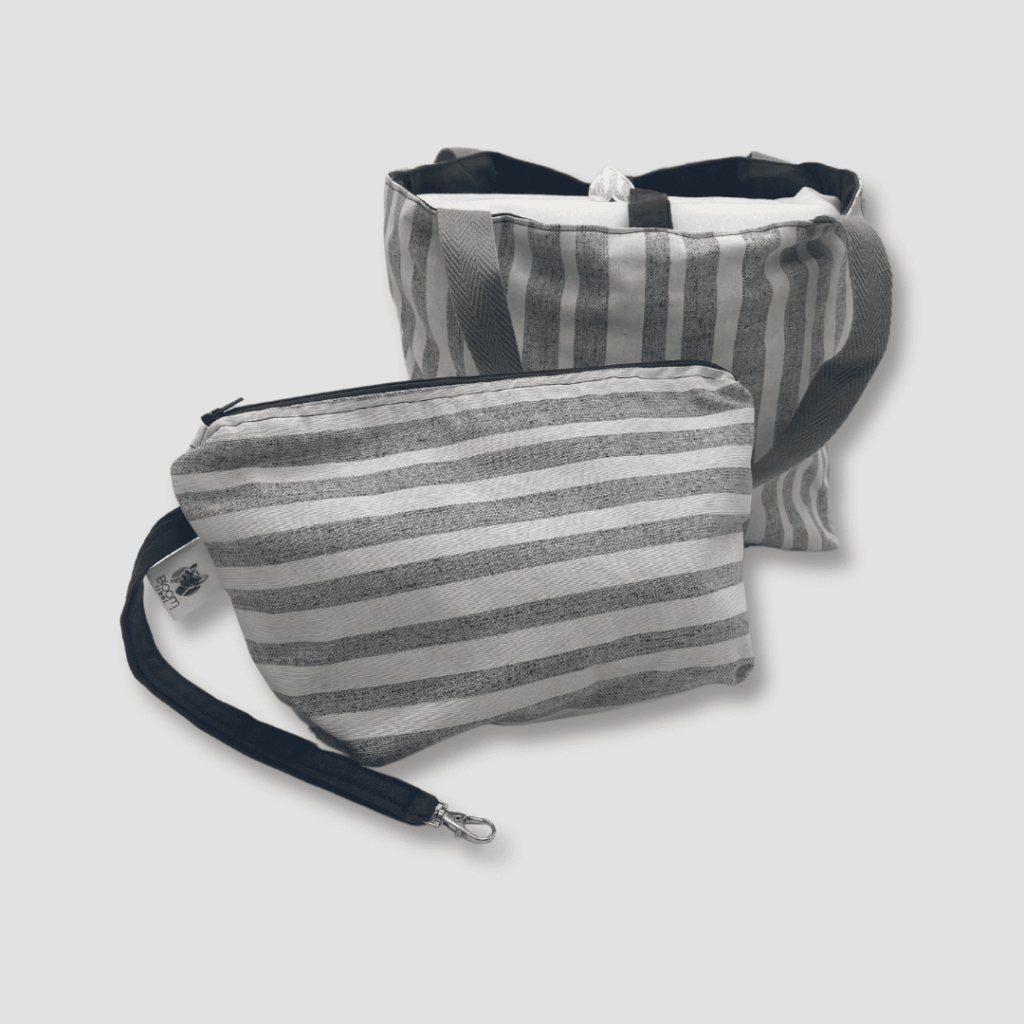 Bolso y neceser con rayas gris y blanco