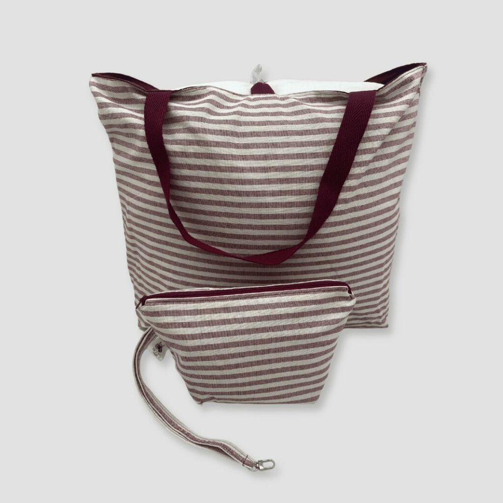 Bolso en lino y estampado de rayas horizontales en color vino y blanco